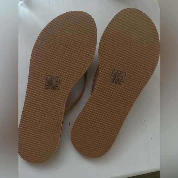 Calypso St.Barth Women's Tan Sandals with Shell Detail - Picture 5 of 5